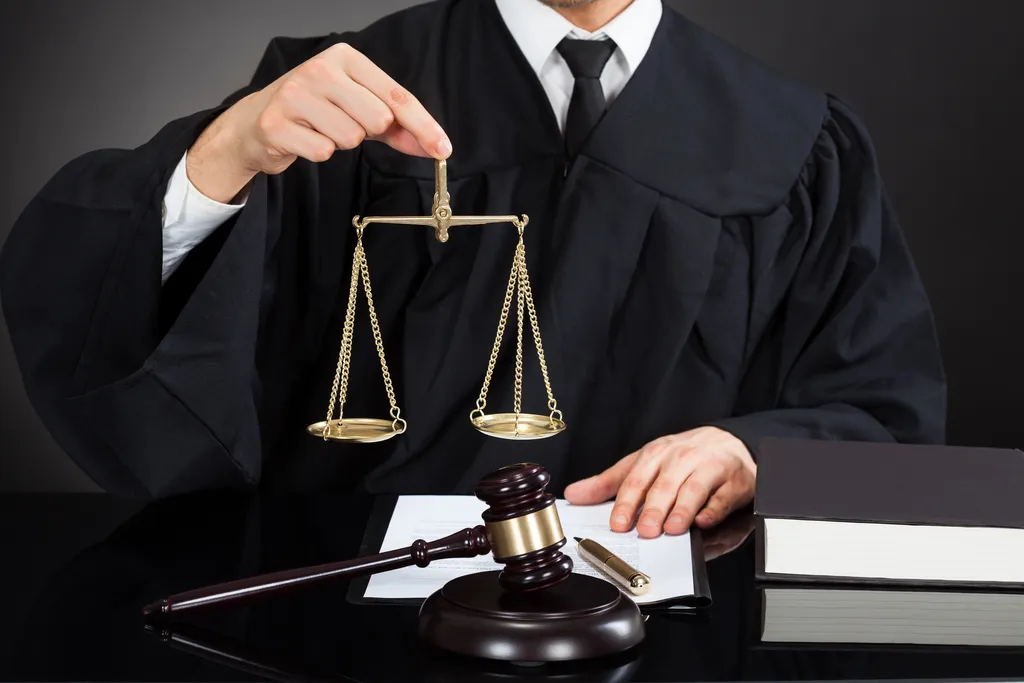 Tribunal Constitucional elimina prohibicin de relaciones homosexuales en fuerzas de seguridad